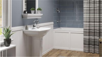 10 Tips for Decorating Around a Pedestal Sink